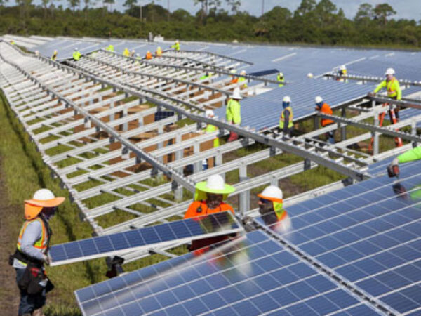 Solar panels: service life and guarantees